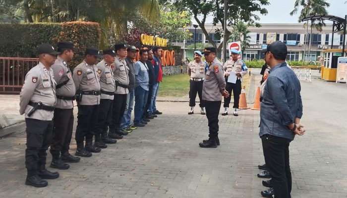 Kapolsek Panongan Pimpin Apel Pengamanan Kunjungan Kerja Panja RUU Komisi VII DPR RI ke Kawasan Industri Milenium
