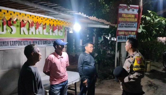Polsek Tanjung Balai Selatan Patroli dan Sambang Pos Ronda Tekan Kejahatan Jalanan