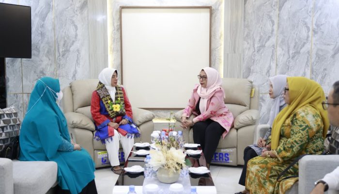Puncak HKG PKK ke-54, Tinawati Andra Soni Hadir untuk Promosikan Banten