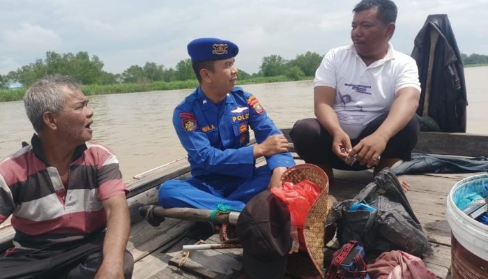 Sat Polairud Polres Tanjung Balai Sambangi Nelayan
