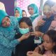 Tinawati Andra Soni Salurkan Bantuan untuk Korban Kebakaran TPA Jatiwaringin