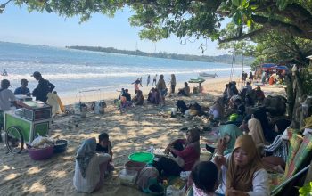 Wisata Anyer-Carita Ramai, Pemprov Banten Perkuat Mitigasi Pasca Status Siaga Anak Krakatau
