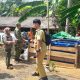 Antisipasi Kekeringan, Bhabinkamtibmas Dampingi Distribusi Air Bersih untuk Warga Karyamukti