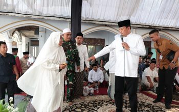 Berkah Maulid, Jemaah Kyai Pudoli Diberangkatkan Umroh Oleh Bupati Tangerang