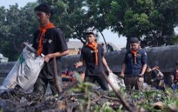 Empat Ton Sampah Diangkut dari Situ Pamulang, Aktivis Desak Pemprov Banten Peduli Lingkungan