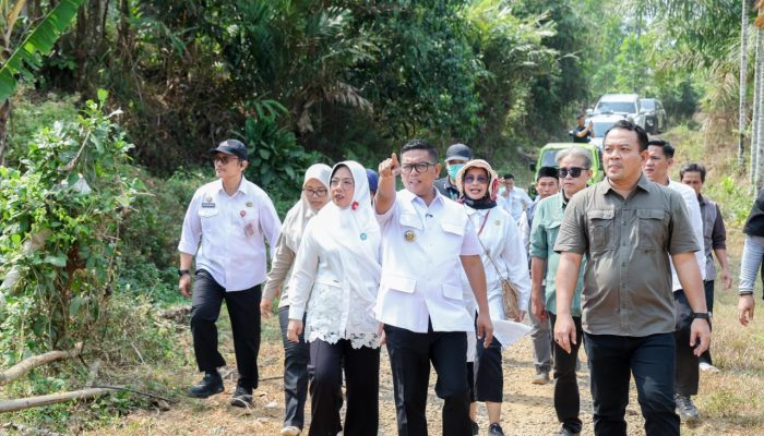 Dengar Keluhan Warga, Gubernur Andra Soni Bangun Jalan Kampung Buluh Pandeglang