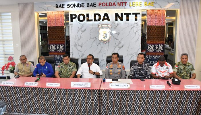 Kapolda NTT dan Gubernur Sampaikan Penanganan Gempa Flores: Fokus Evakuasi, Data Korban, dan Cegah Hoaks