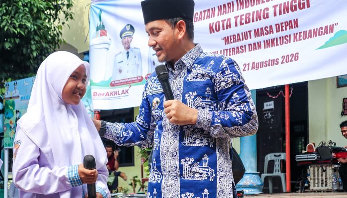 Wali Kota Tebing Tinggi Ajak Pelajar Budayakan Menabung Sejak Dini