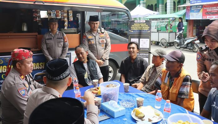 Hadirnya Mobil Ngopi Aspirasi Polres Ciamis, Bisa Bahas Kamtibmas dengan Warga