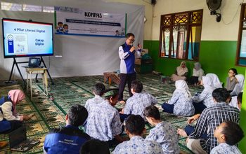 Indonesia Median Foundation Edukasi Literasi Digital SMP