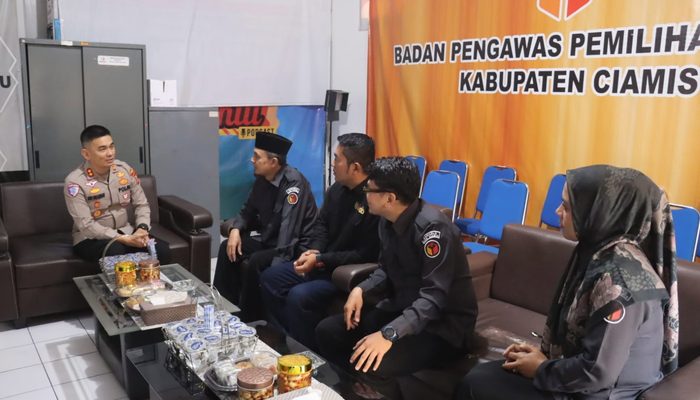 Kapolres Ciamis Perkuat Sinergi dengan Bawaslu dalam Menjaga Kamtibmas