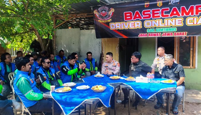 Ngopi Bareng Komunitas Ojol, Kapolres Ciamis Perkuat Sinergi Jaga Kamtibmas