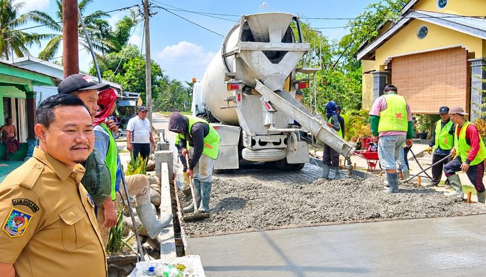 Penkab Sergai Bangun Jalan Rigid Beton Rp11 Miliar, Warga Sei Rejo Ucapkan Terima Kasih