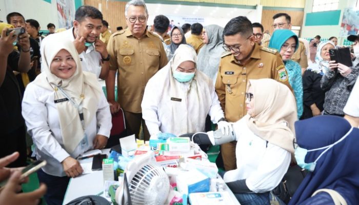 Tak Sekadar Kejar Target Nasional, Gubernur Andra Soni Ingin Seluruh Warga Banten Sehat lewat CKG