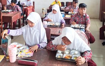 Wali Murid di Kota Tengah Apresiasi Program MBG, Terima Kasih kepada Mitra SPPG Dermawan Saragih