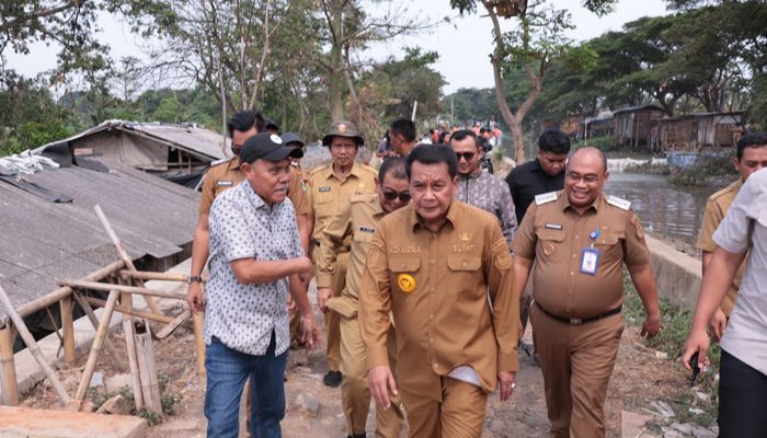 Bupati Tangerang Cek Titik Rawan Banjir di Pasar Kemis