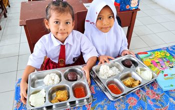 Dapat MBG dari SPPG Kota Tengah, Siswa SDN 104312 Semangat Belajar dan Tumbuh Sehat