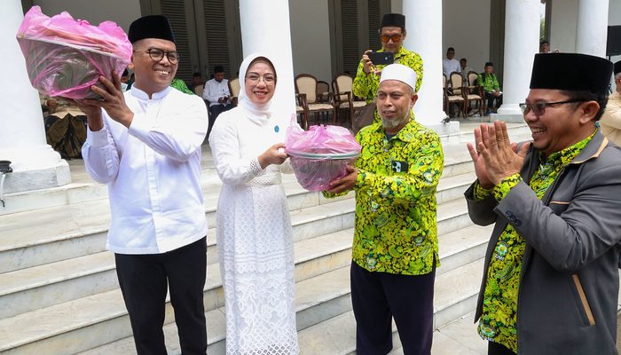 Gubernur Andra Soni Usulkan Karnaval Panjang Mulud jadi Agenda Budaya Berkelanjutan