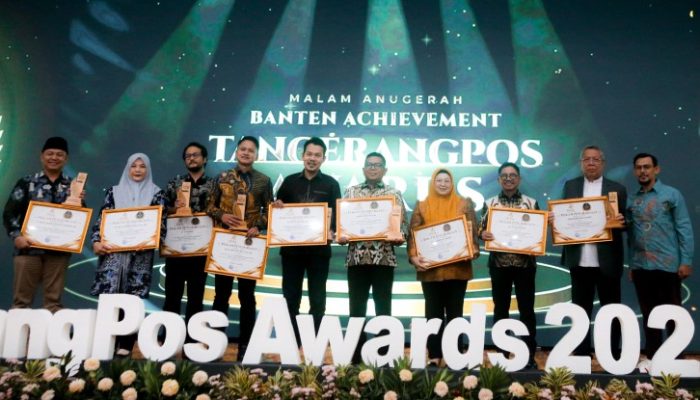 Gubernur Andra Soni dan Wagub Dimyati Raih Penghargaan Puncak di Tangerang Pos Award 2026