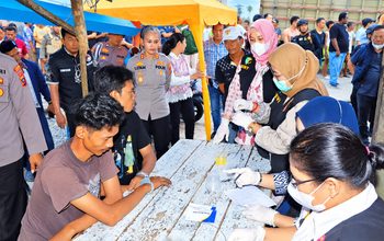 Kapolres Sergai Pimpin Langsung Penggerebekan Diduga Sarang Narkoba di Desa Pon, 12 Orang Diamankan