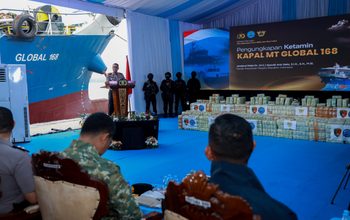 Tim Gabungan Amankan Kapal Tanker Asing Bermuatan 1,16 Ton Ketamine