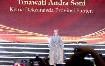 Tinawati Andra Soni Perkenalkan Pesona Tenun Baduy Banten di Panggung Kriyanusa 2026