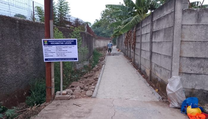 Warga Babat Apresiasi Pembangunan Jalan Lingkungan Paving Blok